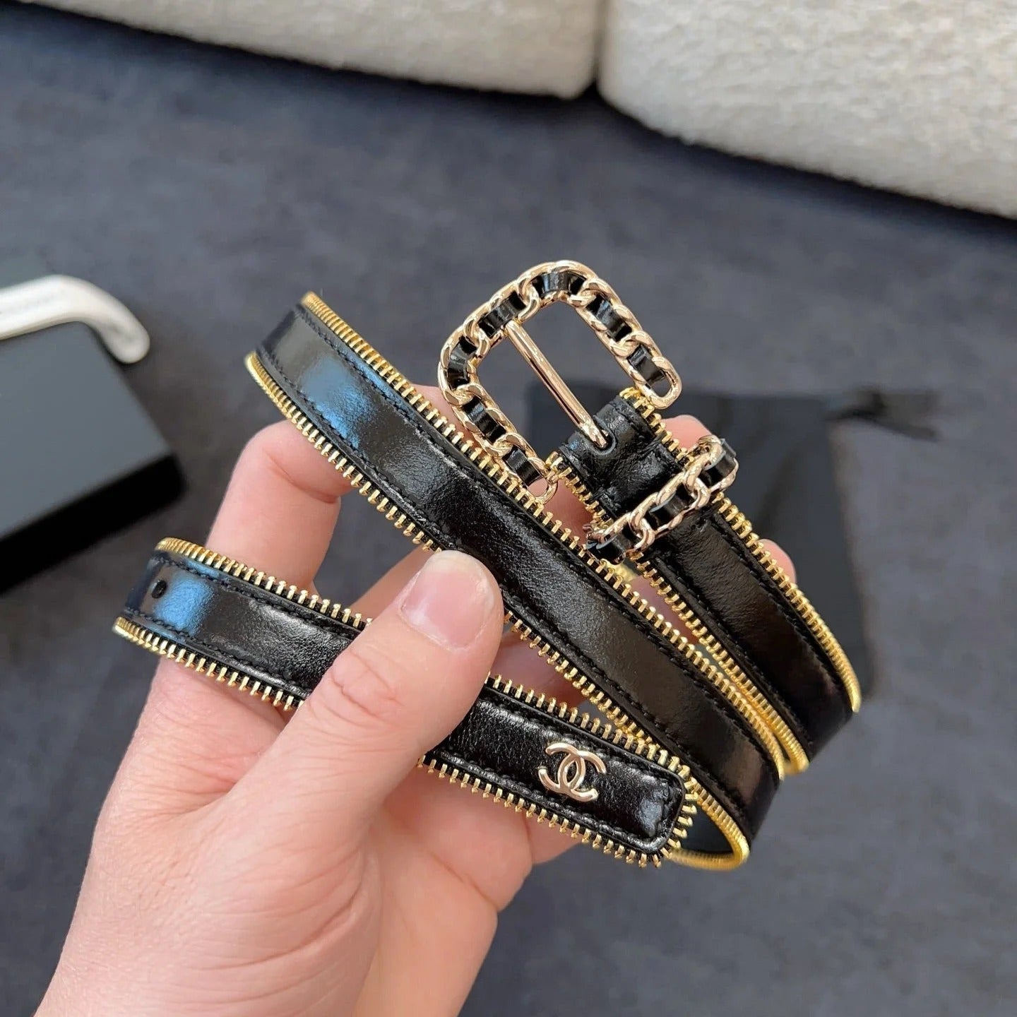 BELT 20MM IN BLACK CALFSKIN WITH INTERWOVEN CHAIN BUCKLE ZIPPER IN TRIM GOLD HARDWARE
