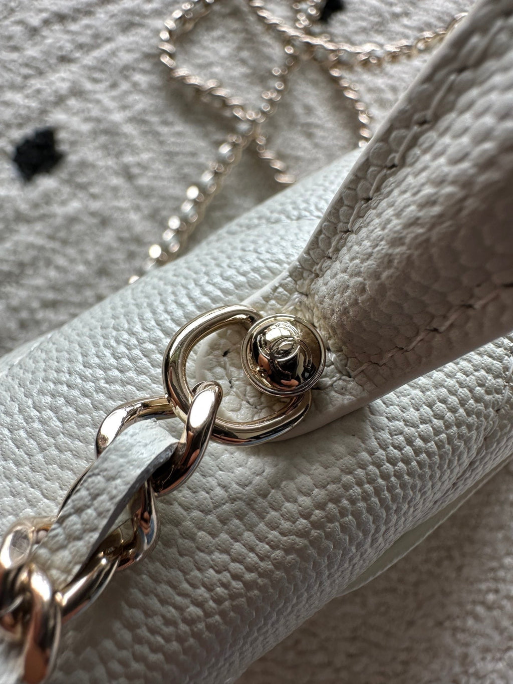 Chanel 2025 Trendy CC Wallet on Chain 19cm Bag White Caviar Leather 320292