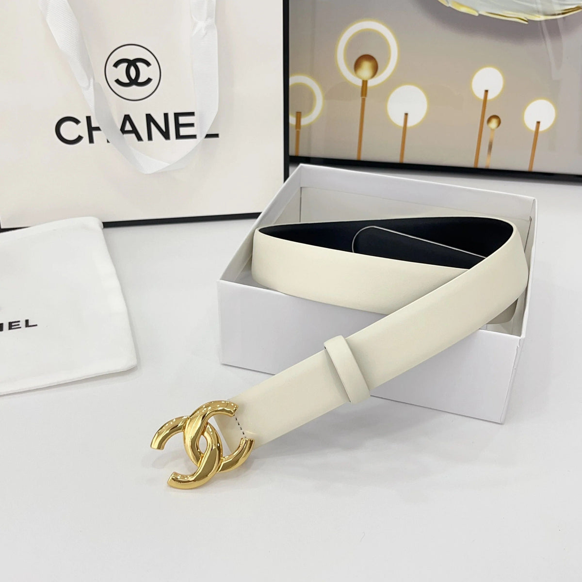 DOUBLE C BELT 30MM IN WHITE CALFSKIN WITH SHINY GOLD BUCKLE