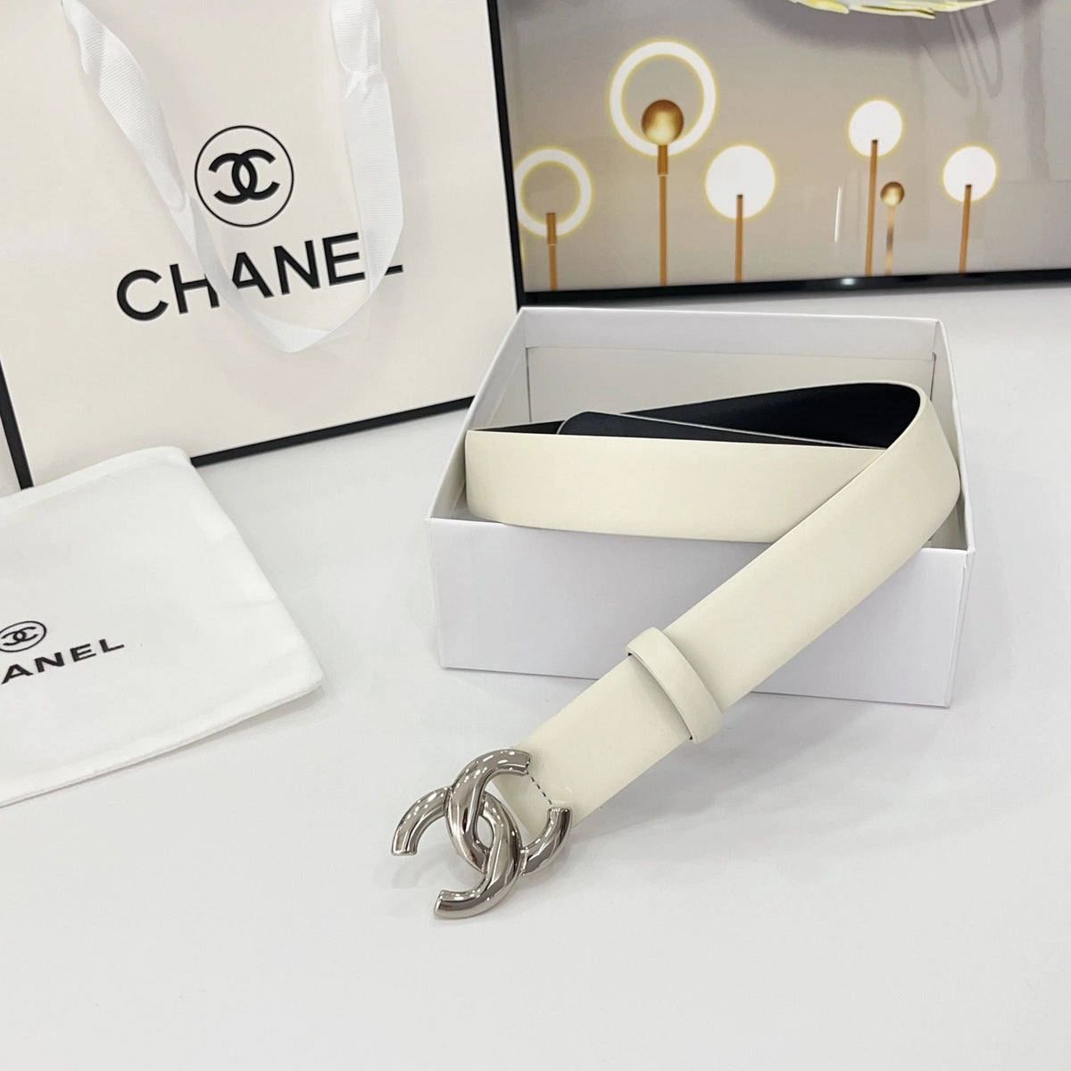 DOUBLE C BELT 30MM IN WHITE CALFSKIN WITH SHINY SILVER BUCKLE