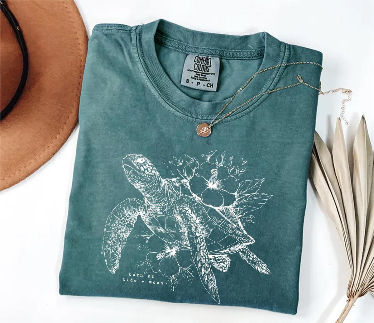 Comfort Colors® Vintage Sea Turtle Shirt, Summer Tee for Women Trendy Oversized Shirt, Beach T-Shirt, Save the Turtle Tshirt, Ocean Tee