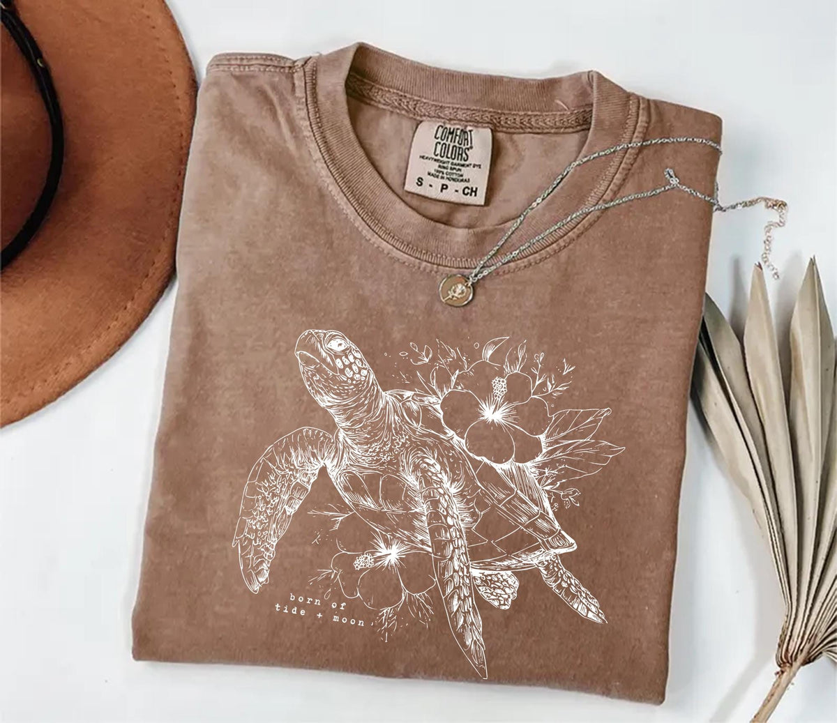 Comfort Colors® Vintage Sea Turtle Shirt, Summer Tee for Women Trendy Oversized Shirt, Beach T-Shirt, Save the Turtle Tshirt, Ocean Tee