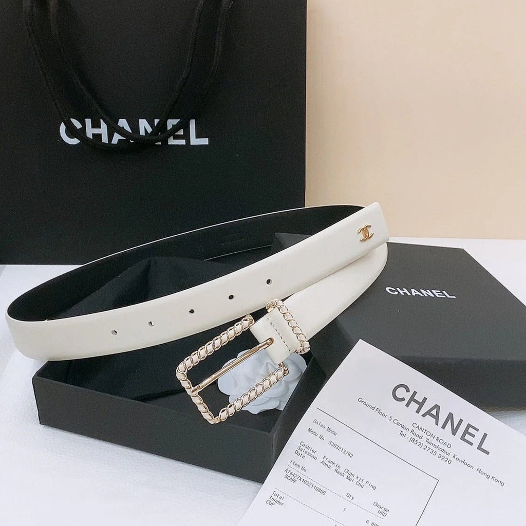BELT 30MM IN BLACK AND WHITE CALFSKIN WITH INTERWOVEN GOLD CHAIN BUCKLE