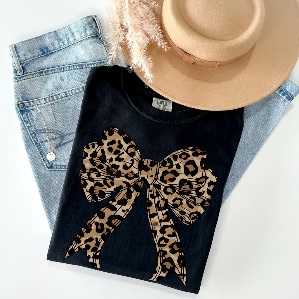Comfort Colors® Leopard Bow Shirt, Women's Leopard Print Coquette TShirt, Animal Print Trendy Aesthetic Oversized Tee, Cheetah Print Gift