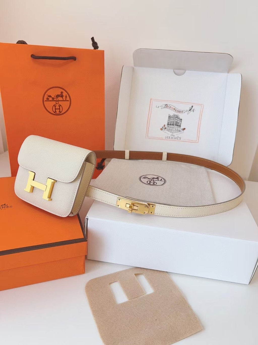 hm kelly belt 18mm with constance slim white epsom gold hardware