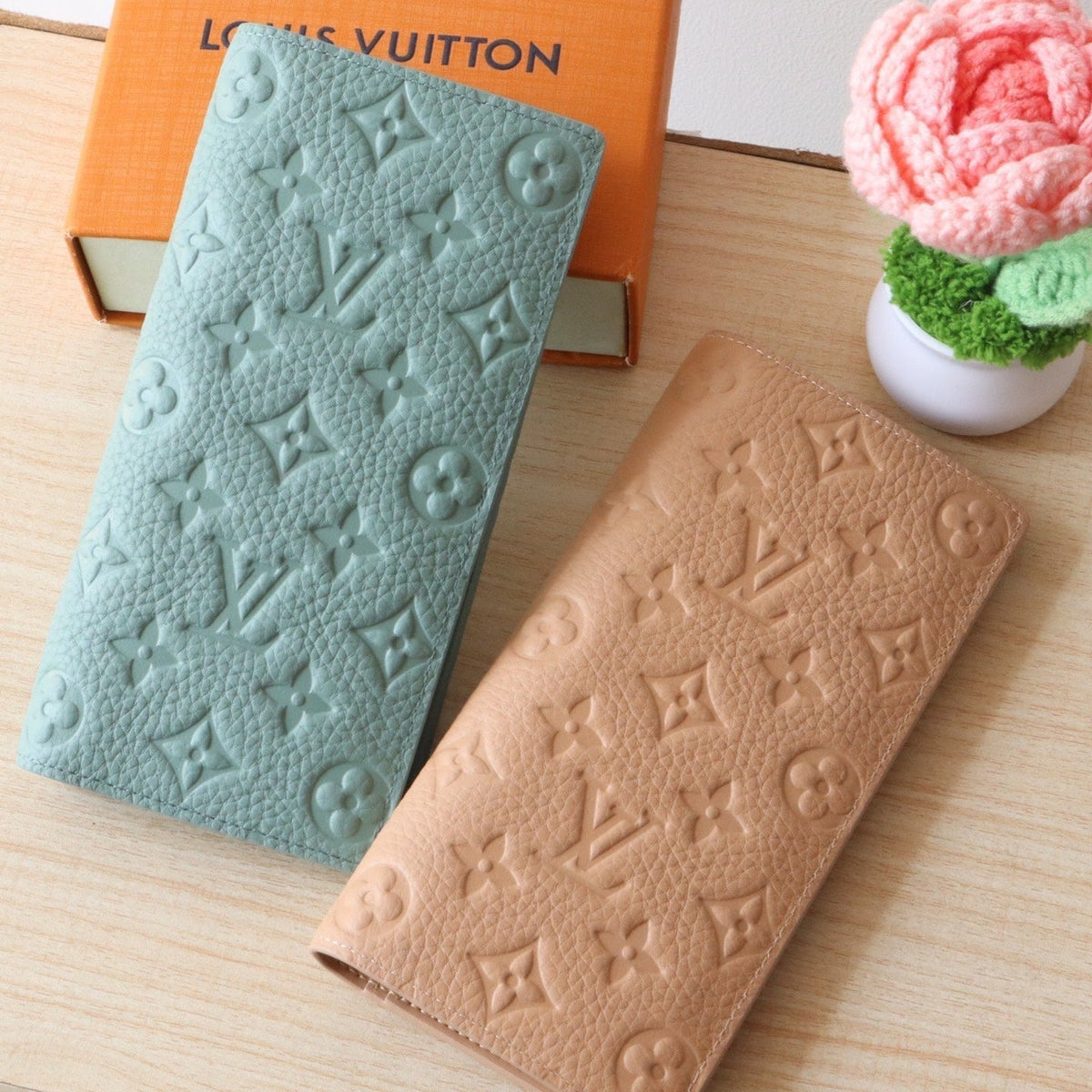 LV Brazza Wallet Monogram Grained Taurillon Cowhide