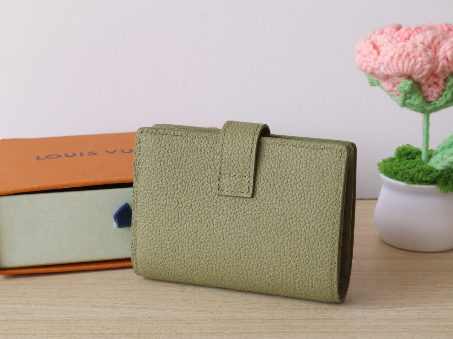 LV Portfoille Locky Wallet Olive Green in Cowhide 287574