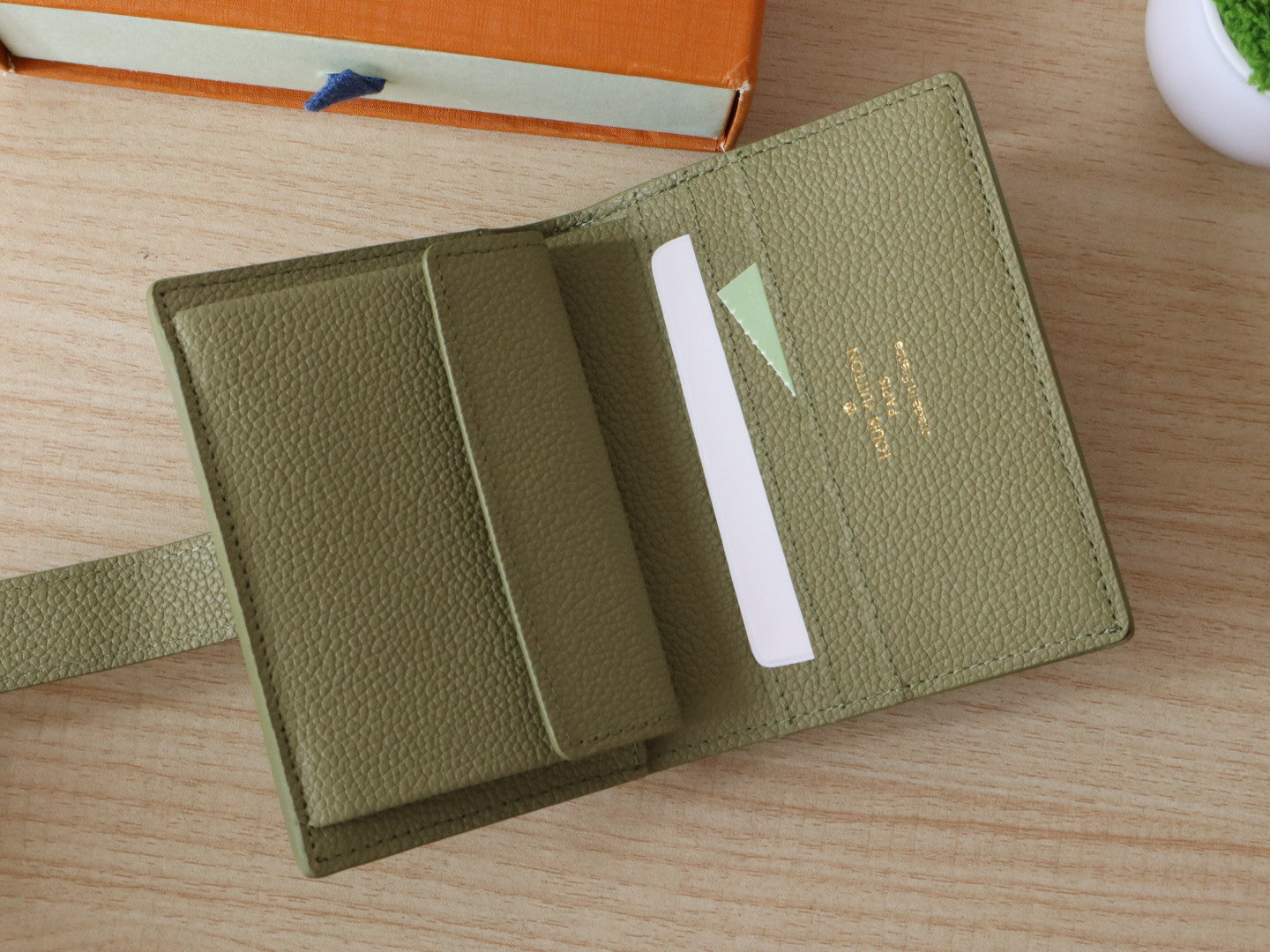 LV Portfoille Locky Wallet Olive Green in Cowhide 287574