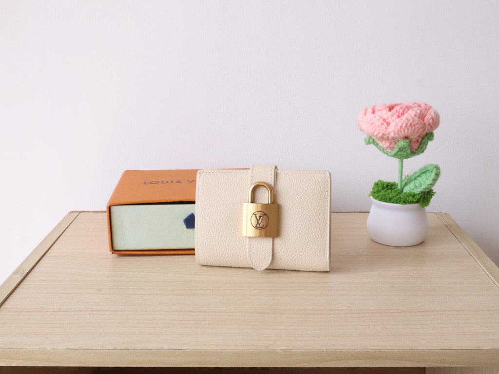 LV Portfoille Locky Wallet Cream in Cowhide 287573