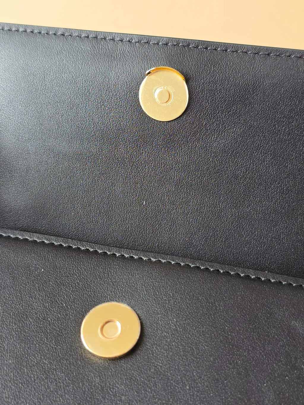 LV Wallet On Chain Bloom Black Calfskin 291936