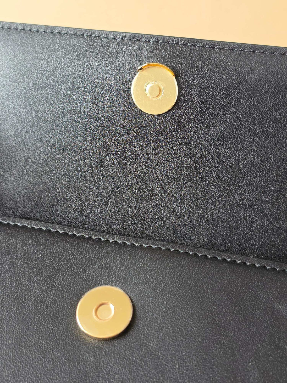 LV Wallet On Chain Bloom Black Calfskin 291936