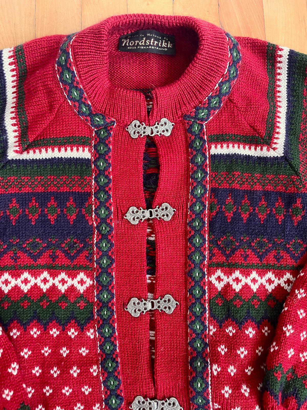 1980s Nordstrikk Wool Norwegian Cardigan. L
