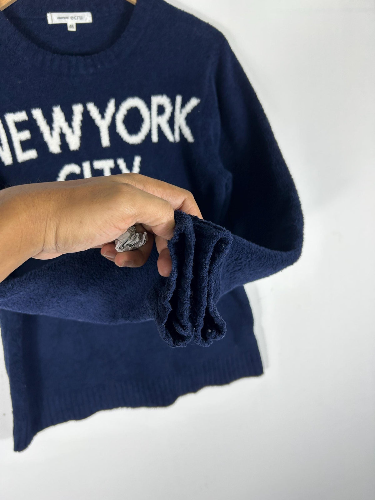 ABAHOUSE Navy NYC Boucle Knit Sweater: Fluffy Chenille Pullover (Size M)