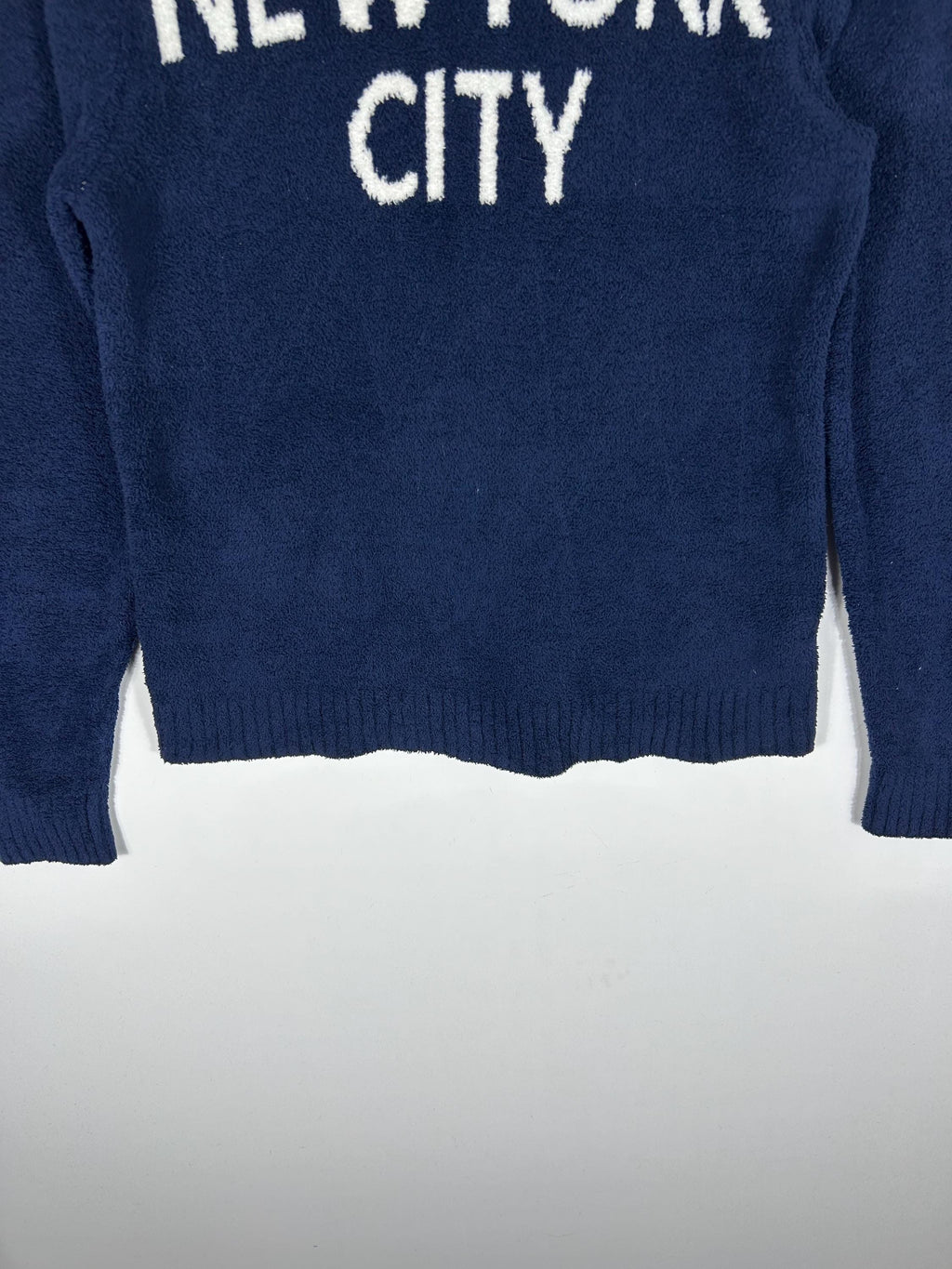 ABAHOUSE Navy NYC Boucle Knit Sweater: Fluffy Chenille Pullover (Size M)