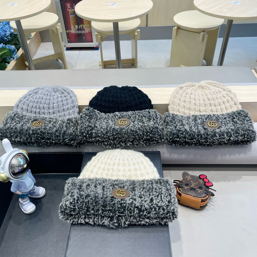 BEANIE HAT IN WHITE WOOL AND FLEECE 399546