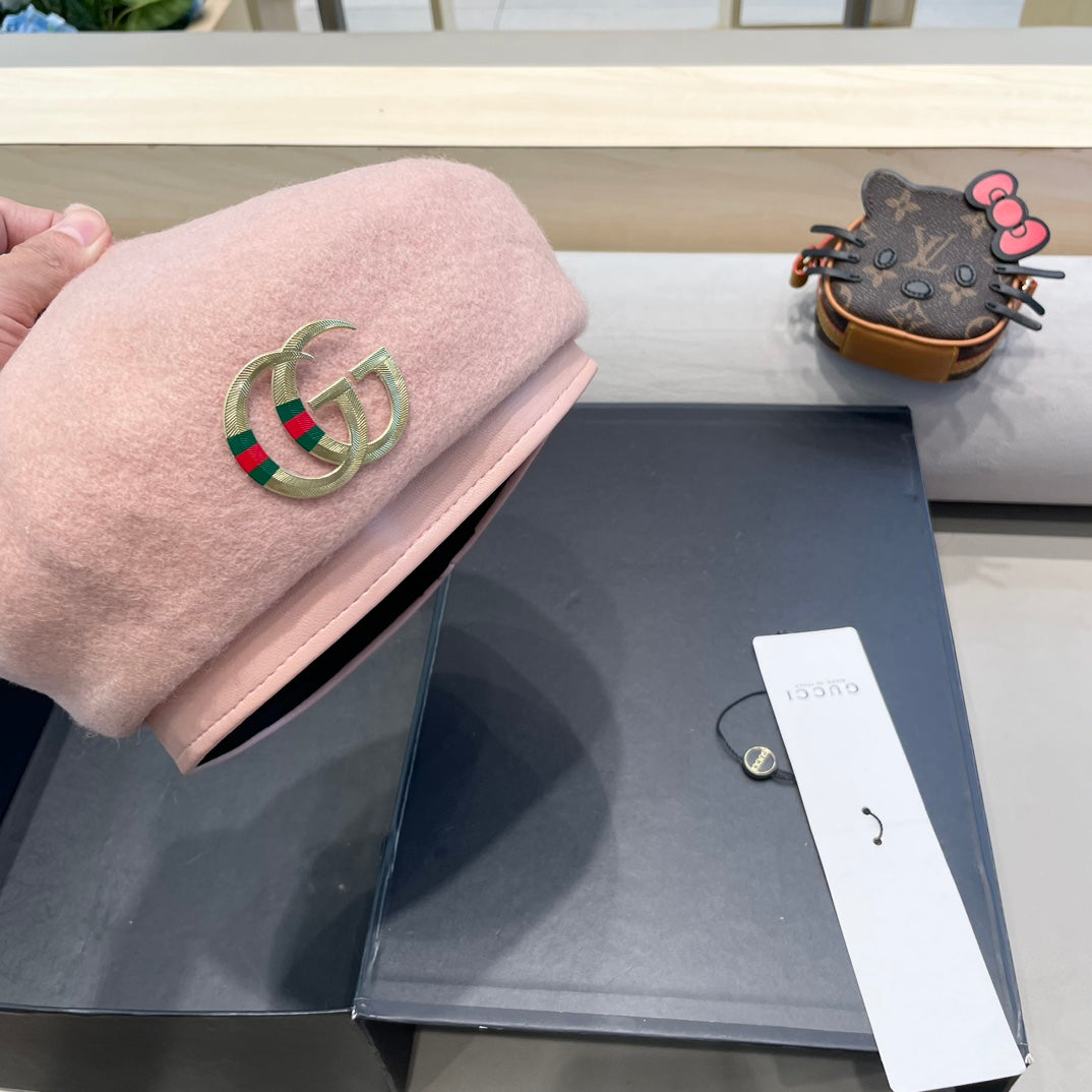 BERET HAT IN LIGHT PINK WOOL 406887