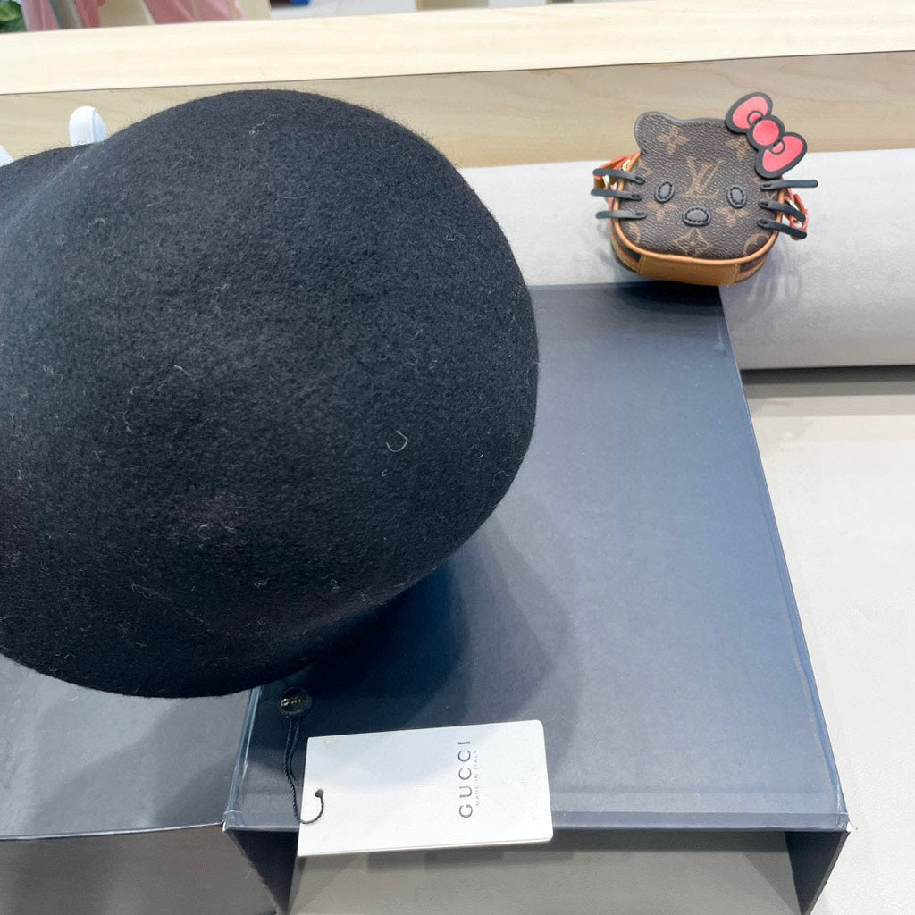BLACK BUCKET HAT 411347