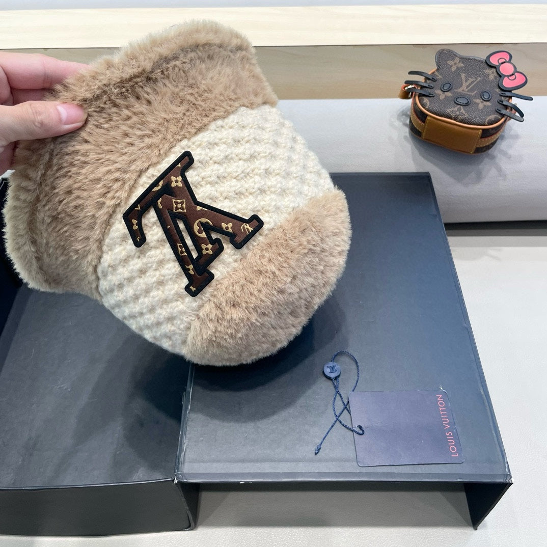 BUCKET HAT IN BEIGE MIX WHITE WOOL 421039