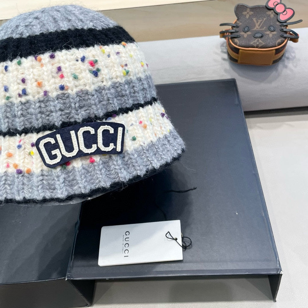 STRIPED KNITTED BUCKET HAT COLORFUL 428103