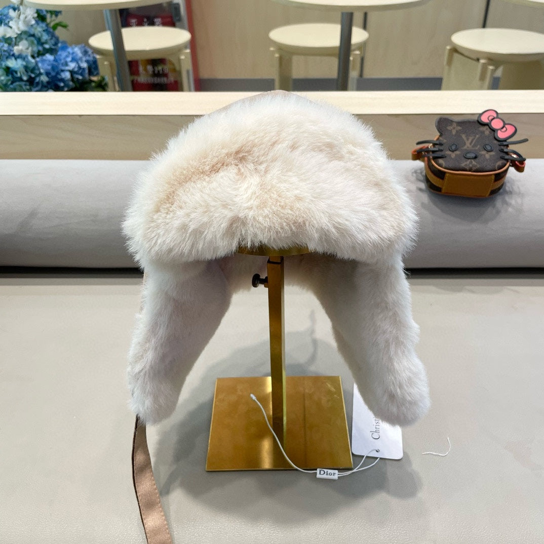 TRAPPER HAT IN WHITE VELVET AND RABBIT FUR 431383