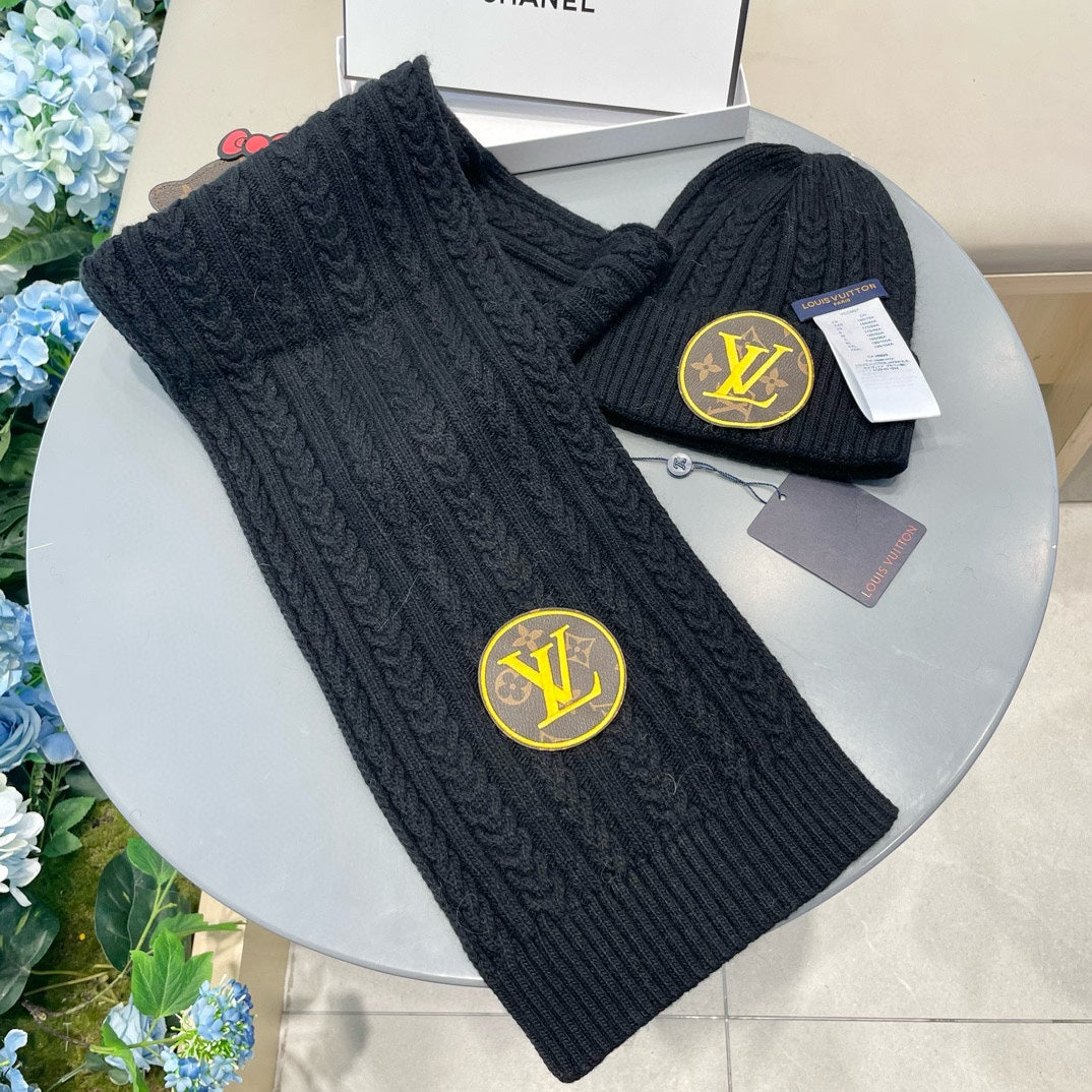SET SCARF AND HAT IN BLACK WOOL 434610