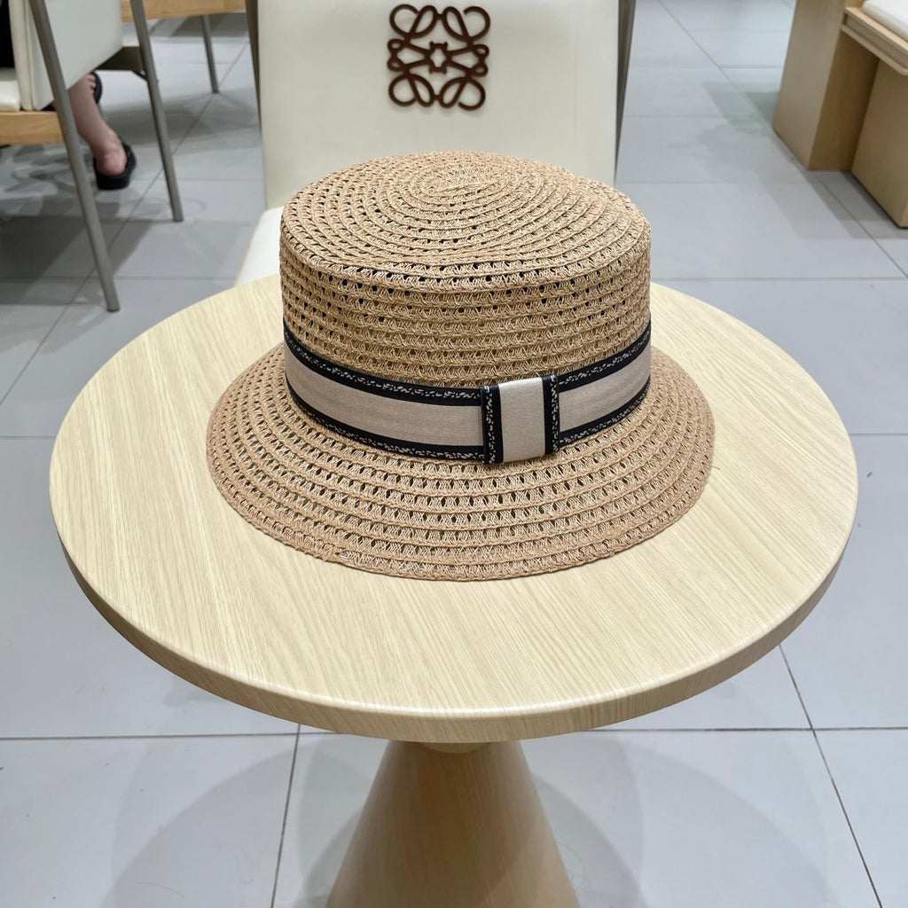 BUCKET HAT IN DARK BEIGE RAFFIA