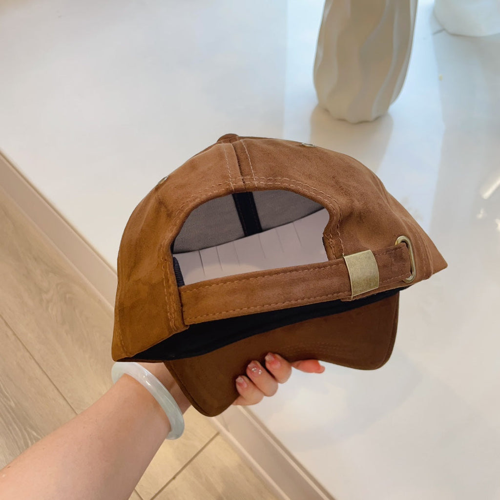 Celin Cap Brown Veau Velours 210394