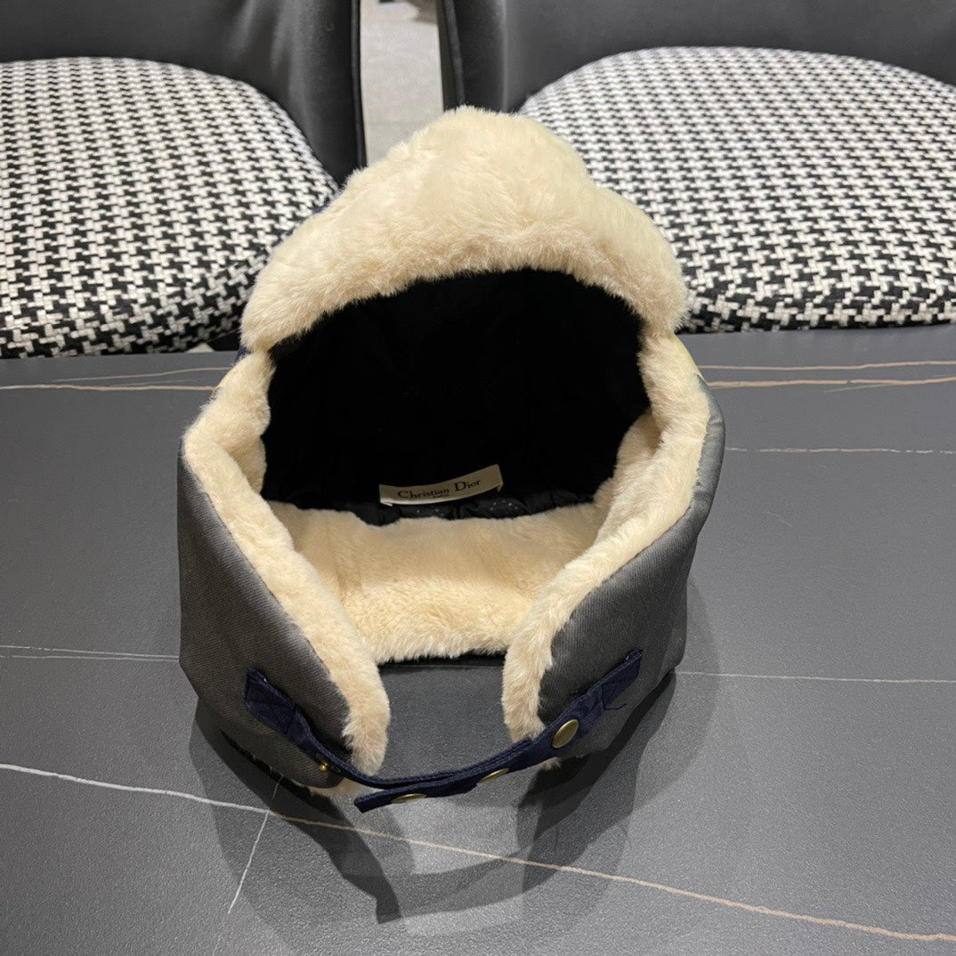 TRAPPER HAT IN DENIM BLUE SUEDE AND RABBIT FUR 439535