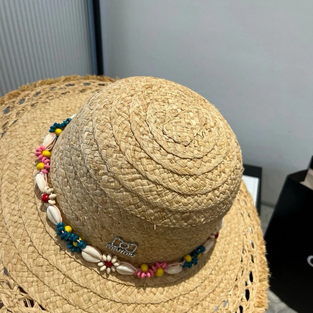 MM BEACH STRAW HAT IN BEIGE WITH SEA-THEMED EMBELLISHMENTS