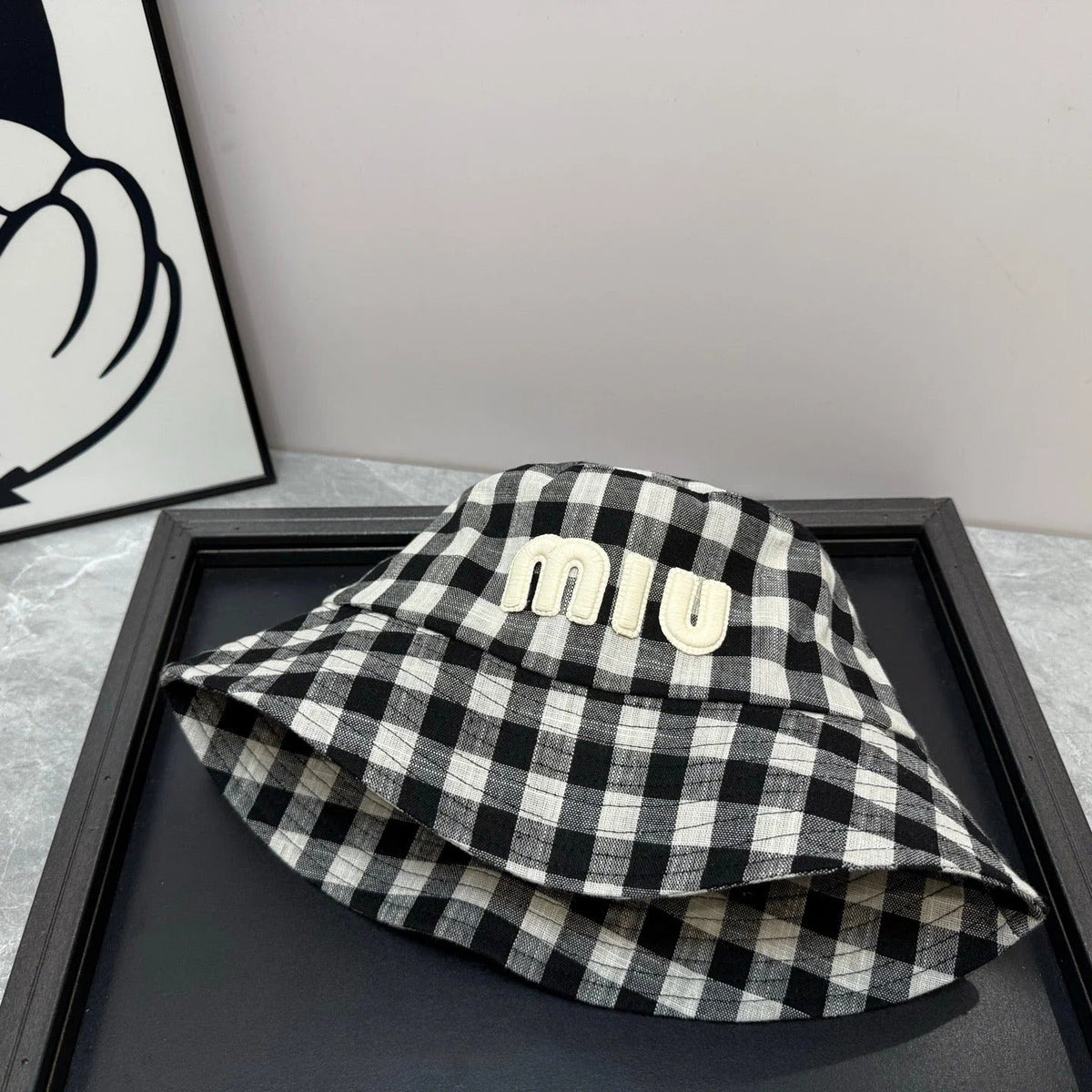 MM BUCKET CHECKED PATTERN WITH LOGO